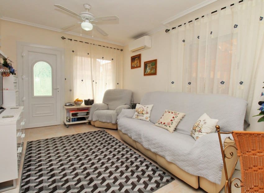 3 chambre Maison de Ville à vendre à Playa Flamenca avec piscine garage - 225 000 € (Ref: 10175821)