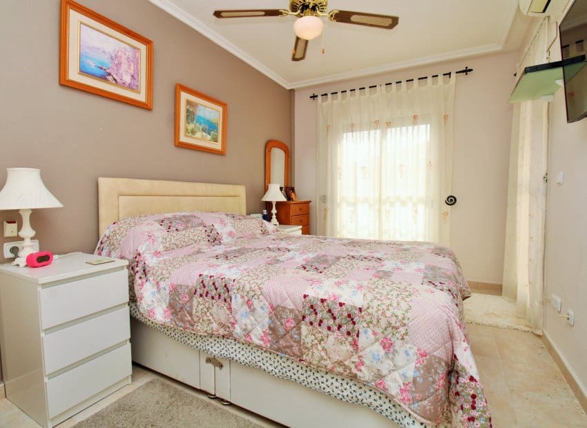 3 chambre Maison de Ville à vendre à Playa Flamenca avec piscine garage - 225 000 € (Ref: 10175821)