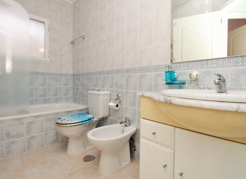 3 chambre Maison de Ville à vendre à Playa Flamenca avec piscine garage - 225 000 € (Ref: 10175821)