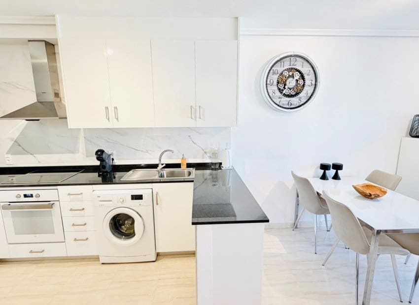 2 slaapkamer Villa te koop in Daya Vieja met zwembad - € 179.000 (Ref: 10175823)