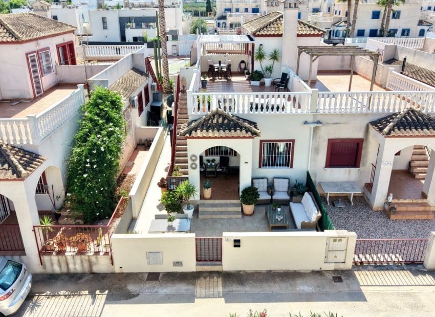 2 slaapkamer Villa te koop in Daya Vieja met zwembad - € 179.000 (Ref: 10175823)