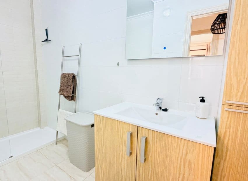 2 slaapkamer Villa te koop in Daya Vieja met zwembad - € 179.000 (Ref: 10175823)