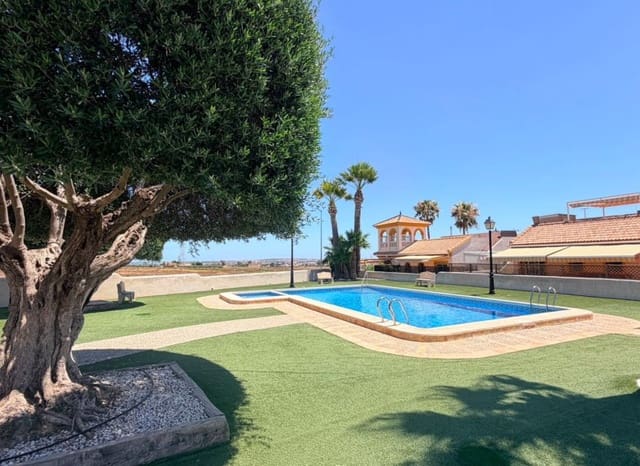 2 soveværelse Villa til salg i Los Montesinos med swimmingpool garage - € 168.000 (Ref: 10175825)