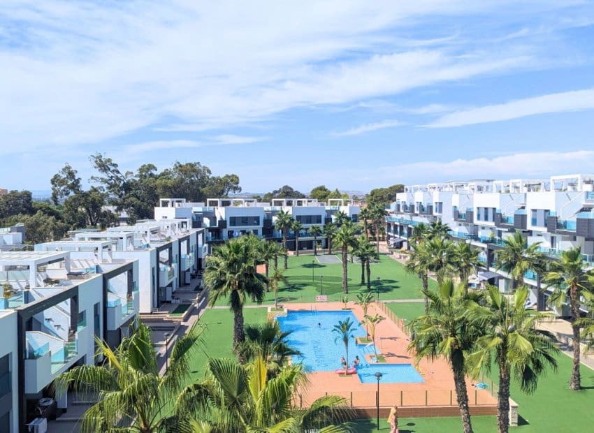 3 soverom Leilighet til salgs i El Raso med svømmebasseng garasje - € 309 750 (Ref: 10175828)