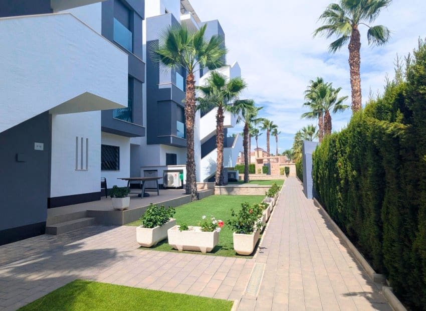 3 soverom Leilighet til salgs i El Raso med svømmebasseng garasje - € 309 750 (Ref: 10175828)