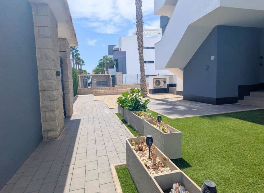 3 soverom Leilighet til salgs i El Raso med svømmebasseng garasje - € 309 750 (Ref: 10175828)
