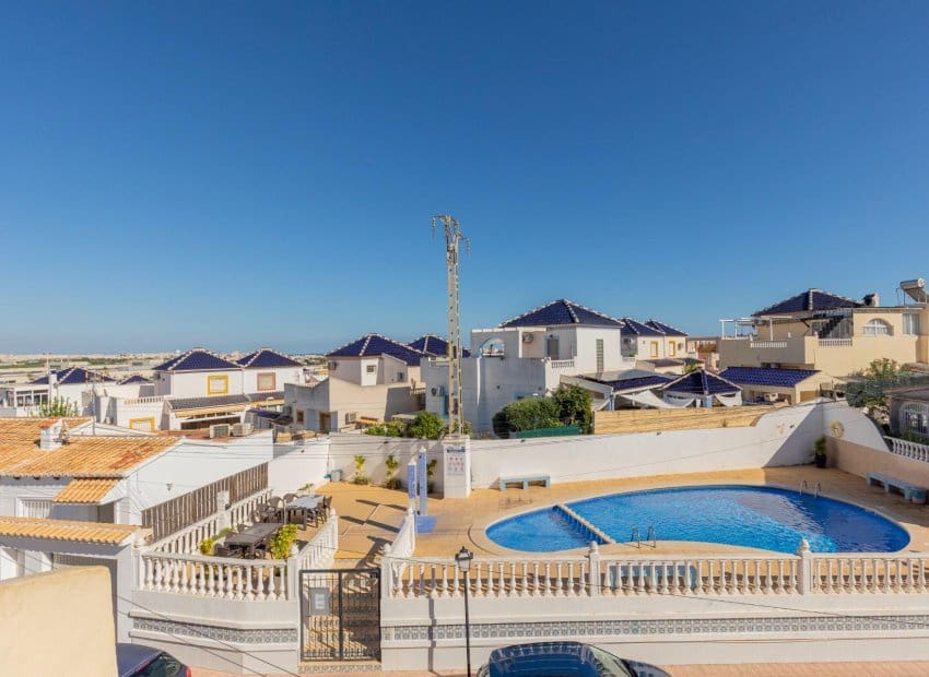 2 soverom Leilighet til salgs i Los Balcones med svømmebasseng - € 195 000 (Ref: 10175829)