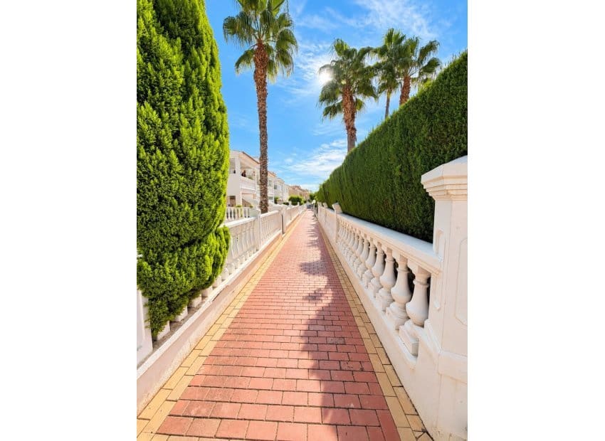 3 camera da letto Villa in vendita in La Florida con piscina - 349.995 € (Rif: 10175831)