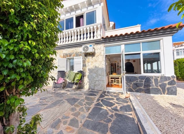 Chalet de 3 habitaciones en La Florida, Orihuela en venta con piscina - 349.995 € (Ref: 10175831)