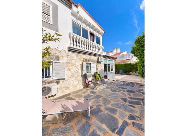 Chalet de 3 habitaciones en La Florida, Orihuela en venta con piscina - 349.995 € (Ref: 10175831)