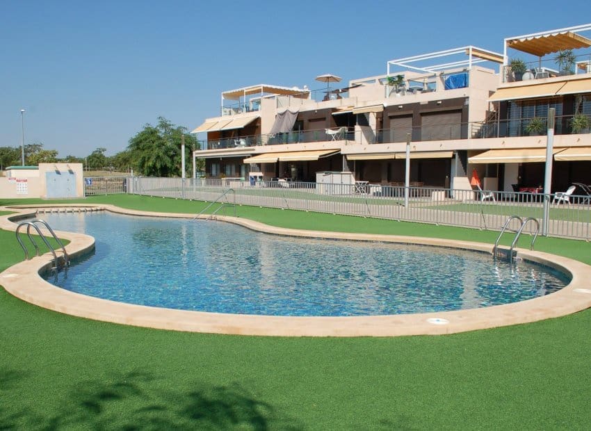 2 soveværelse Lejlighed til salg i Pilar de la Horadada med swimmingpool - € 299.000 (Ref: 10175833)