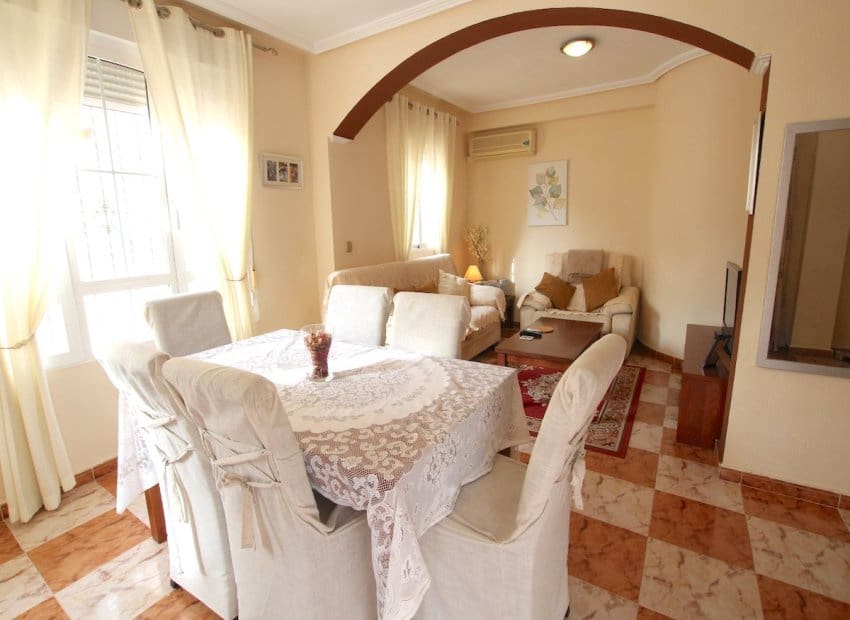 Casa de 2 habitaciones en Orihuela Costa en venta con piscina garaje - 220.000 € (Ref: 10175837)