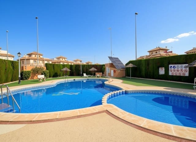 Casa de 2 habitaciones en Lomas de Cabo Roig - Los Dolses, Orihuela en venta con piscina garaje - 220.000 € (Ref: 10175837)