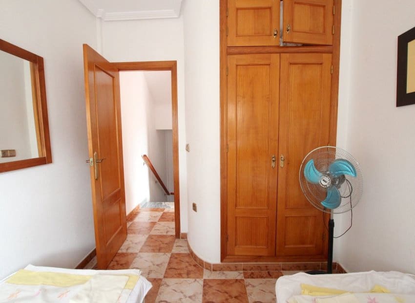 Casa de 2 habitaciones en Orihuela Costa en venta con piscina garaje - 220.000 € (Ref: 10175837)