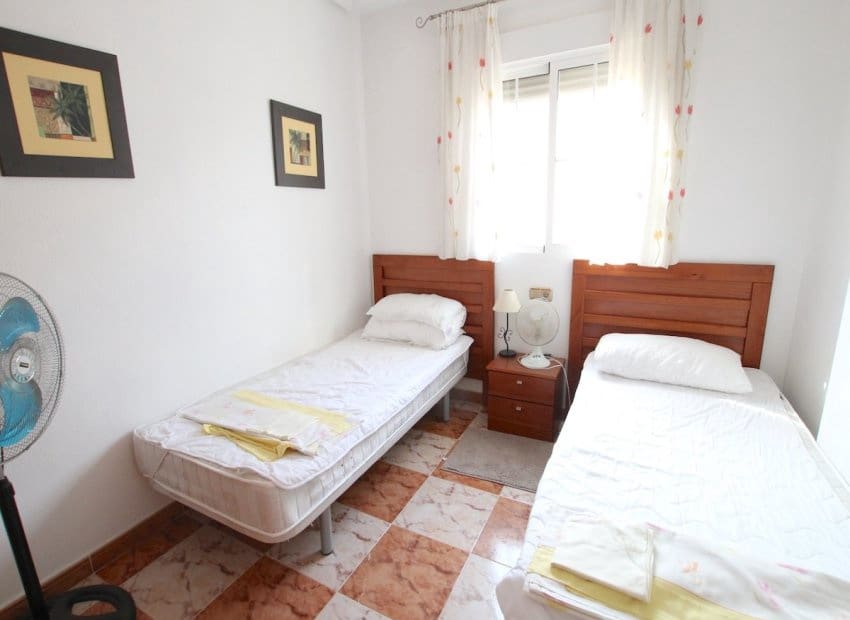 Casa de 2 habitaciones en Orihuela Costa en venta con piscina garaje - 220.000 € (Ref: 10175837)