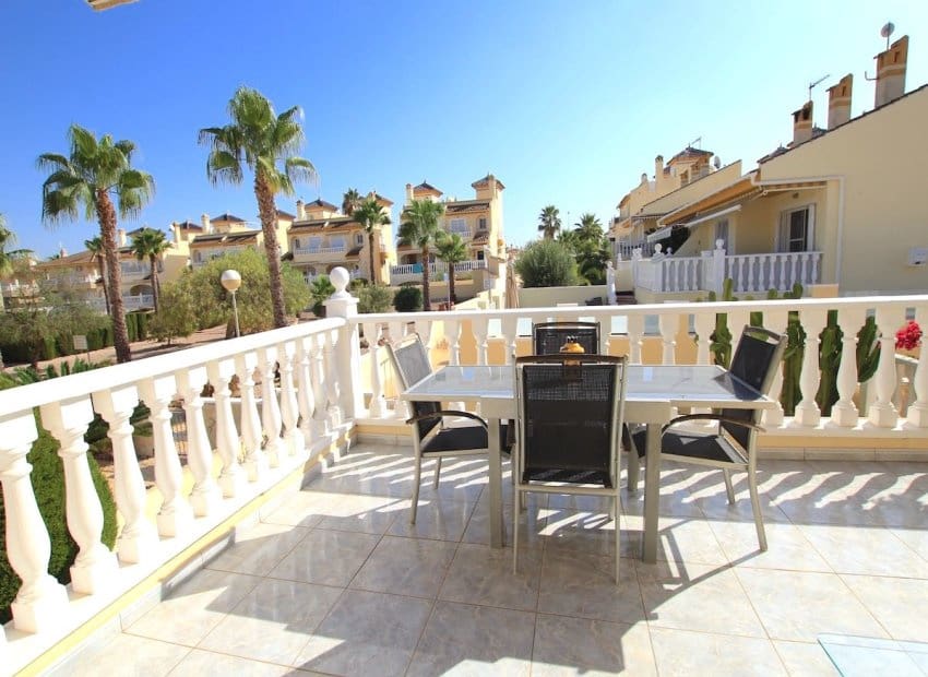 3 soveværelse Villa til salg i Benimar med swimmingpool - € 275.000 (Ref: 10175838)