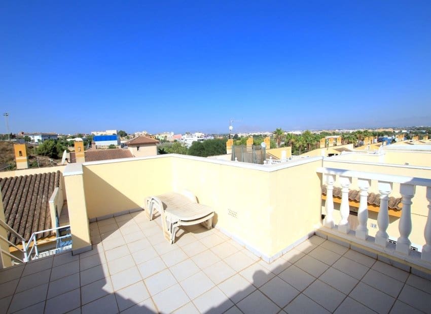 3 soveværelse Villa til salg i Benimar med swimmingpool - € 275.000 (Ref: 10175838)