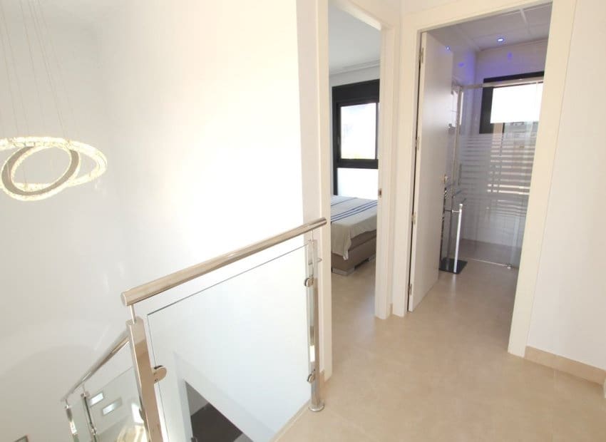 3 soveværelse Villa til salg i Benijofar med swimmingpool garage - € 389.000 (Ref: 10175839)