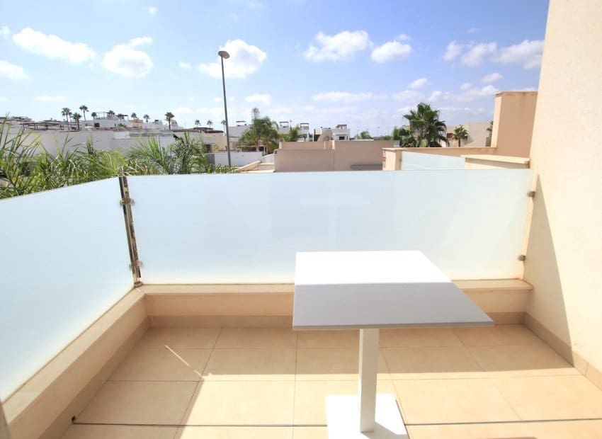 3 soveværelse Villa til salg i Benijofar med swimmingpool garage - € 389.000 (Ref: 10175839)