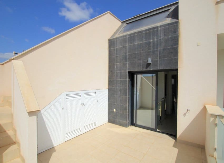 3 soveværelse Villa til salg i Benijofar med swimmingpool garage - € 389.000 (Ref: 10175839)