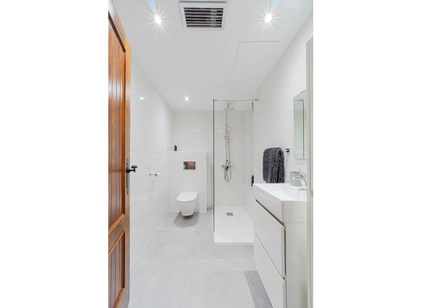 2 soveværelse Lejlighed til salg i Orihuela Costa med swimmingpool garage - € 289.000 (Ref: 10175840)