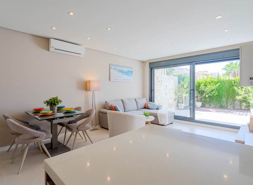 2 sypialnia Apartament na sprzedaż w Orihuela Costa z basenem garażem - 270 000 € (Ref: 10175841)