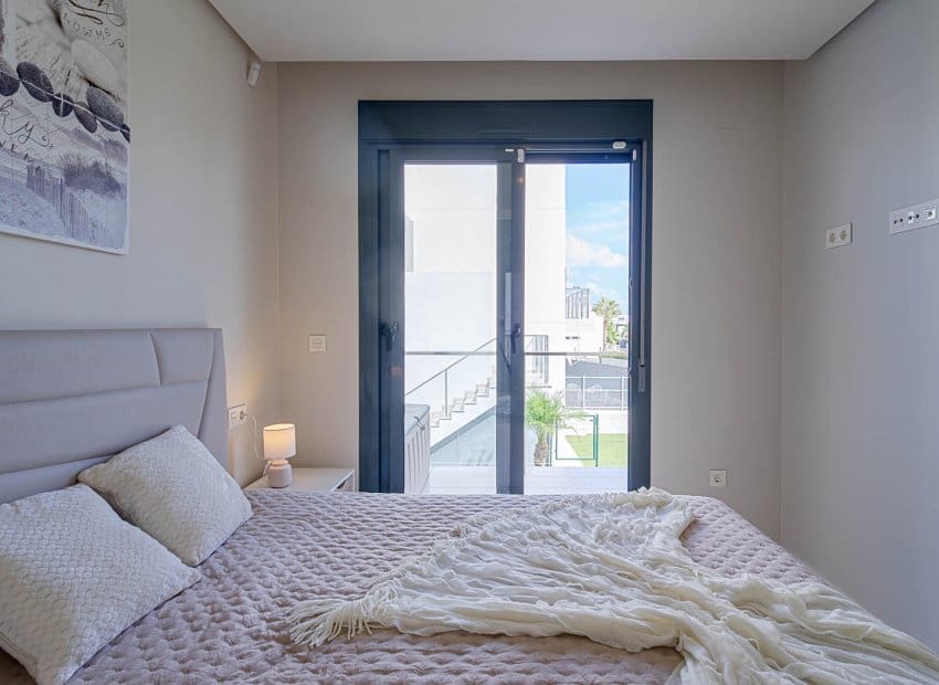 2 sypialnia Apartament na sprzedaż w Orihuela Costa z basenem garażem - 270 000 € (Ref: 10175841)