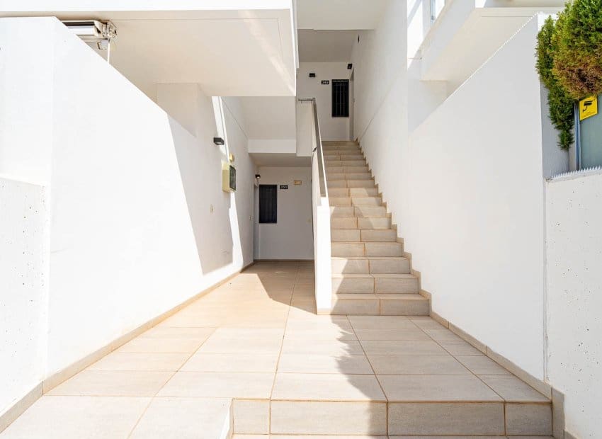 2 sypialnia Apartament na sprzedaż w Orihuela Costa z basenem garażem - 270 000 € (Ref: 10175841)