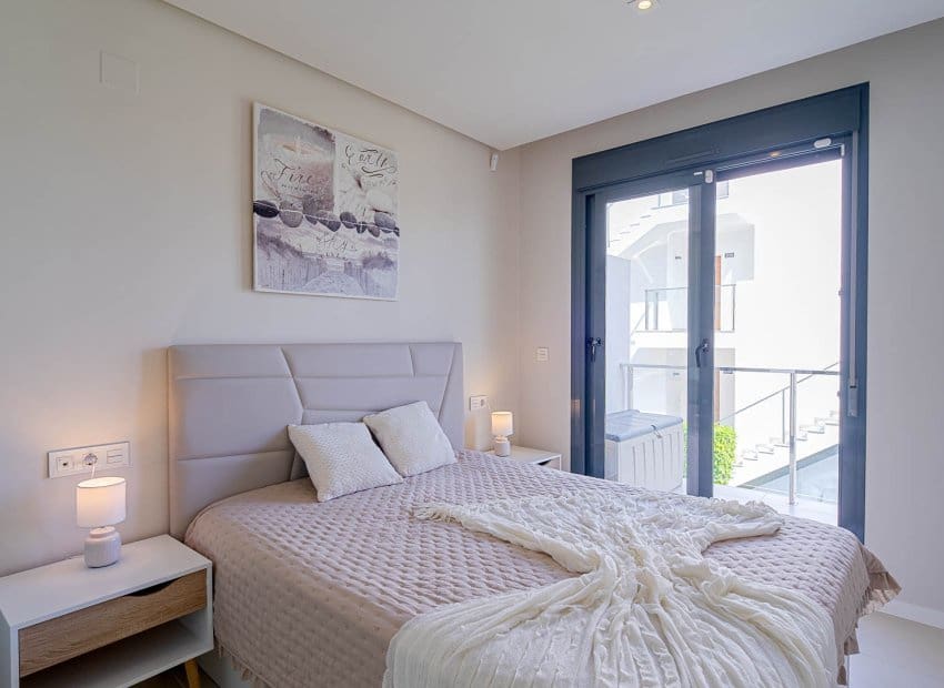 2 sypialnia Apartament na sprzedaż w Orihuela Costa z basenem garażem - 270 000 € (Ref: 10175841)