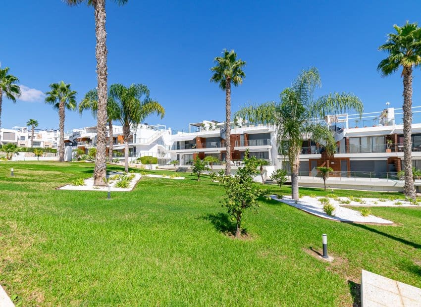 2 sypialnia Apartament na sprzedaż w Orihuela Costa z basenem garażem - 270 000 € (Ref: 10175841)