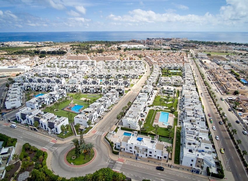 2 sypialnia Apartament na sprzedaż w Orihuela Costa z basenem garażem - 270 000 € (Ref: 10175841)