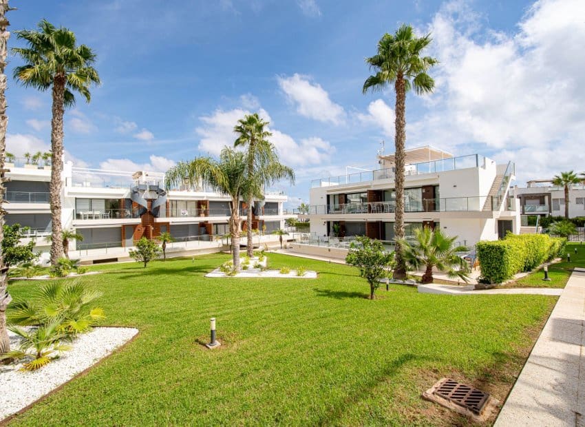 2 sypialnia Apartament na sprzedaż w Orihuela Costa z basenem garażem - 270 000 € (Ref: 10175841)