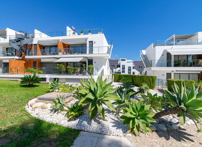 2 sypialnia Apartament na sprzedaż w Orihuela Costa z basenem garażem - 270 000 € (Ref: 10175841)
