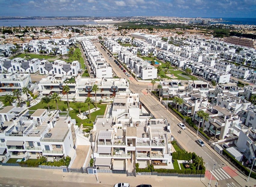 2 sypialnia Apartament na sprzedaż w Orihuela Costa z basenem garażem - 270 000 € (Ref: 10175841)