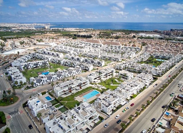 2 sypialnia Apartament na sprzedaż w Punta Prima, Orihuela z basenem garażem - 270 000 € (Ref: 10175841)