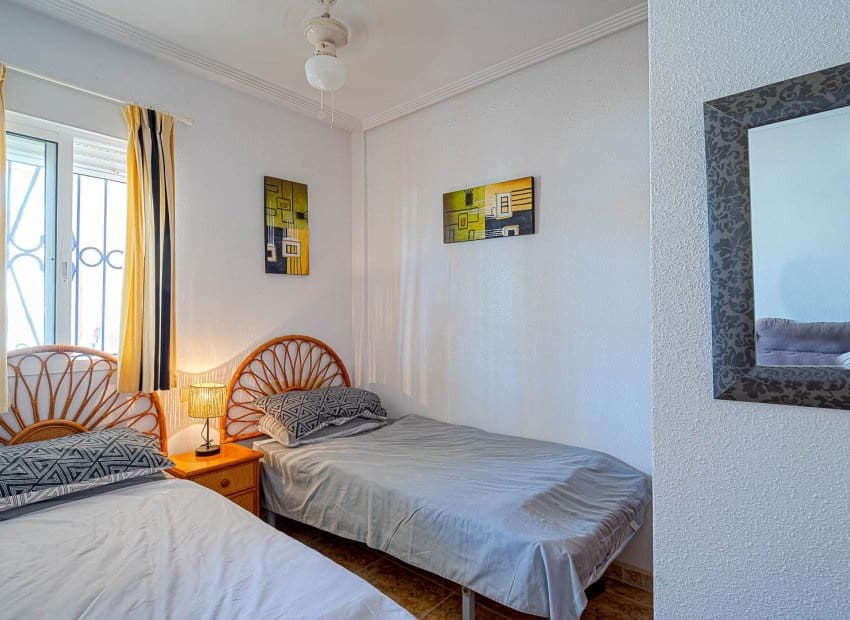 2 sypialnia Apartament na sprzedaż w Orihuela Costa z basenem garażem - 155 000 € (Ref: 10175843)