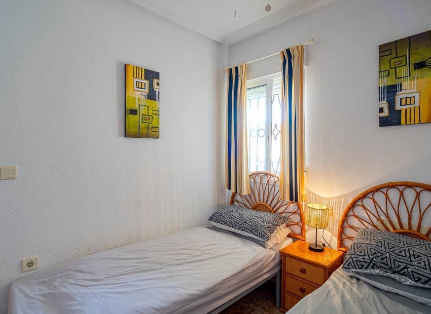 2 sypialnia Apartament na sprzedaż w Orihuela Costa z basenem garażem - 155 000 € (Ref: 10175843)