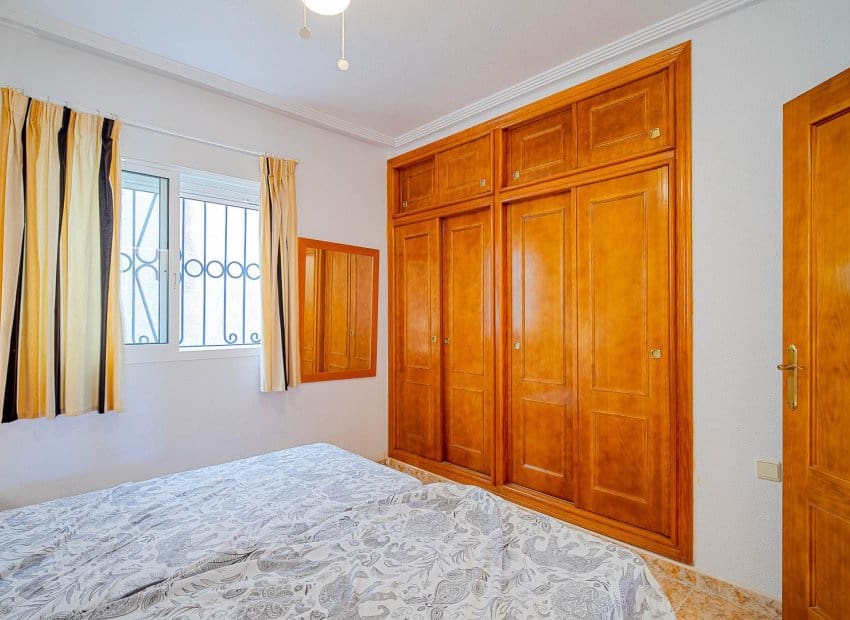2 sypialnia Apartament na sprzedaż w Orihuela Costa z basenem garażem - 155 000 € (Ref: 10175843)