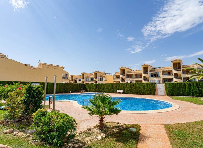 2 sypialnia Apartament na sprzedaż w Orihuela Costa z basenem garażem - 155 000 € (Ref: 10175843)