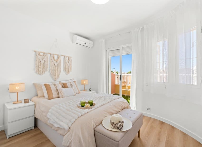 2 soverom Hus til salgs i Villamartin med svømmebasseng - € 229 800 (Ref: 10175844)