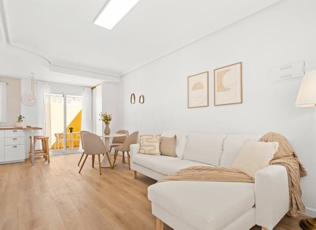 2 soverom Hus til salgs i Villamartin, Orihuela med svømmebasseng - € 229 800 (Ref: 10175844)