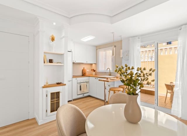 2 soverom Hus til salgs i Villamartin, Orihuela med svømmebasseng - € 229 800 (Ref: 10175844)