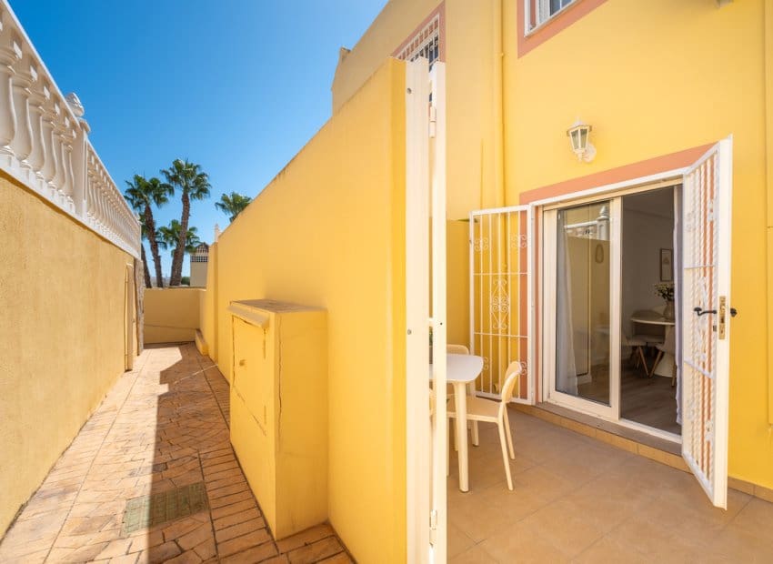 2 soverom Hus til salgs i Villamartin med svømmebasseng - € 229 800 (Ref: 10175844)