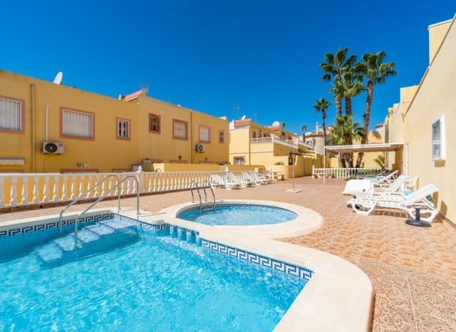 2 soverom Hus til salgs i Villamartin, Orihuela med svømmebasseng - € 229 800 (Ref: 10175844)