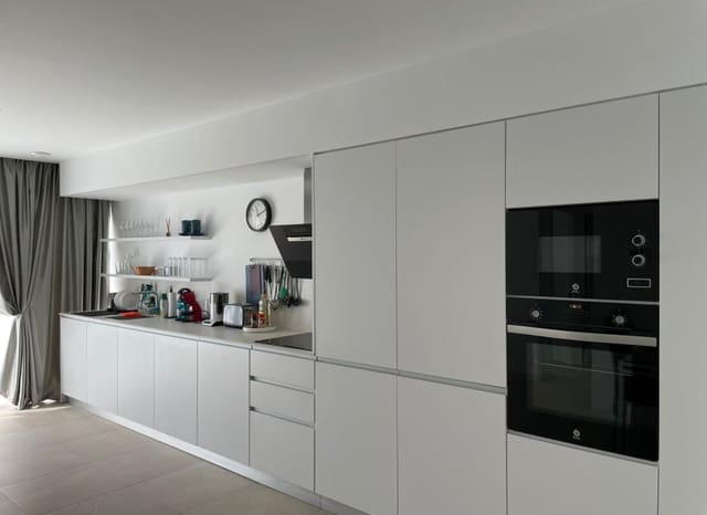 2 sypialnia Apartament na sprzedaż w Los Balcones z basenem garażem - 310 000 € (Ref: 10175845)