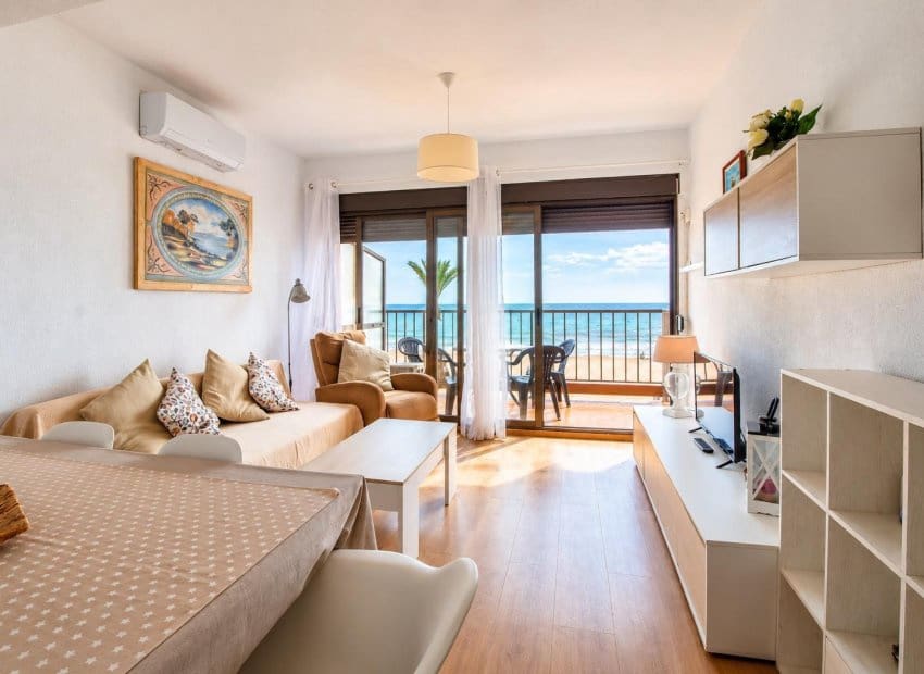Apartamento de 2 habitaciones en Playa de Muchavista en venta - 299.000 € (Ref: 10175850)