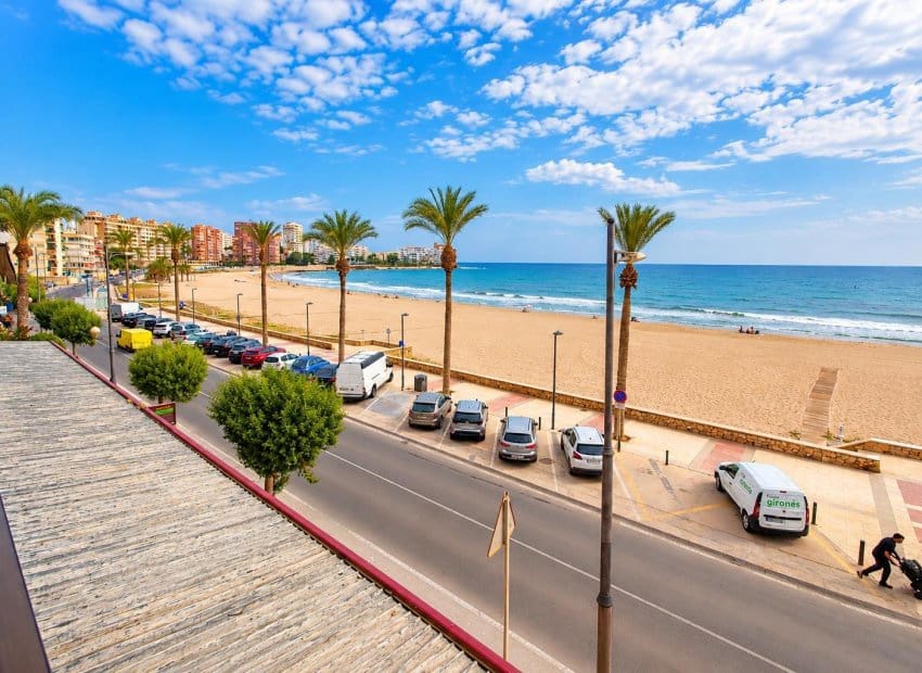 Apartamento de 2 habitaciones en Playa de Muchavista en venta - 299.000 € (Ref: 10175850)