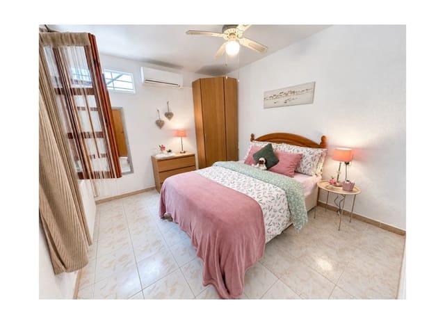Bungalow de 2 habitaciones en Ciudad Quesada, Rojales en venta con piscina - 169.995 € (Ref: 10175857)