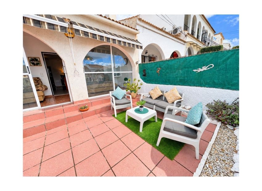 Bungalow de 2 habitaciones en Ciudad Quesada en venta con piscina - 169.995 € (Ref: 10175857)
