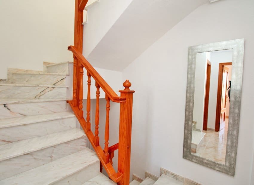 Casa de 3 habitaciones en Villamartin en venta con piscina garaje - 219.995 € (Ref: 10177525)